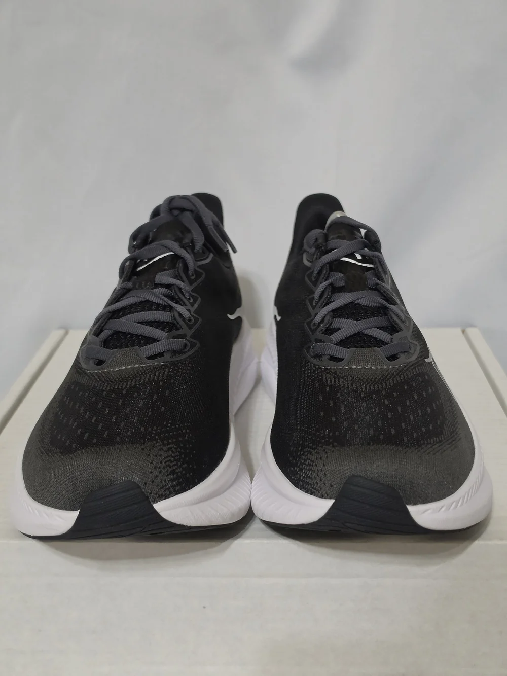 HOKA Mach 6 Wide 'Black White' US Men Size 10.5D (NWOT)